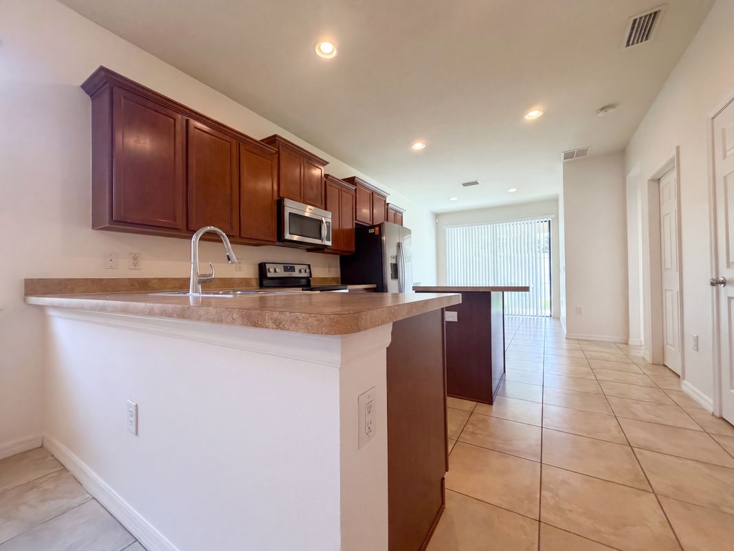 Property photo 2 of 6308 Magnolia Park Blvd