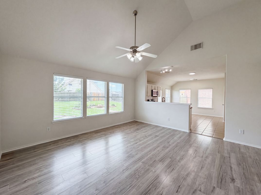Property photo 3 of 20615 Sandy Bay Ln