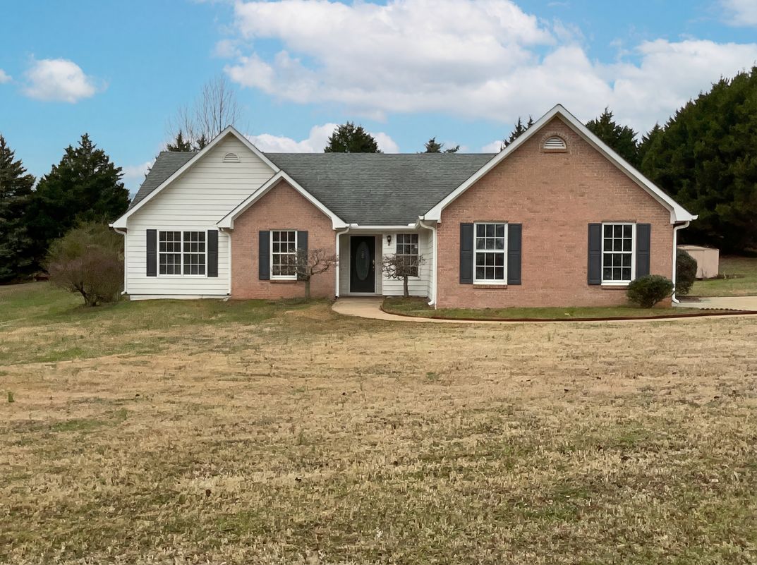 Property photo 1 of 169 Manley Dr