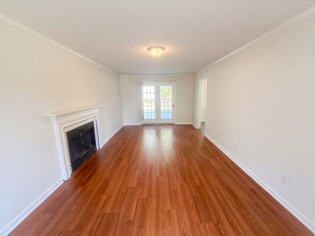 Property photo 3 of 423 Sherwood Ct