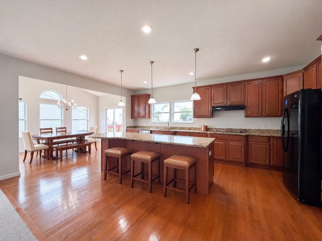 Property photo 2 of 940 Sleepy Hollow Dr