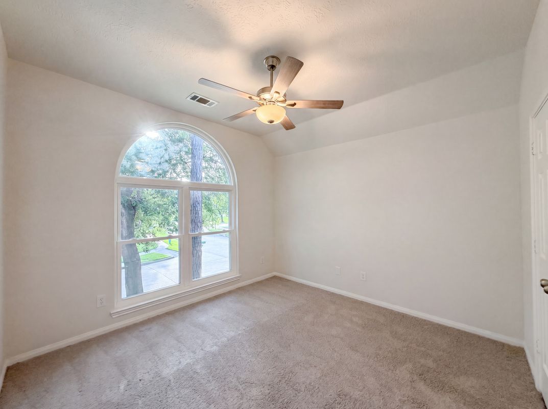 Photo 13 of 22 of 14310 Amyford Ct, Cypress, TX
