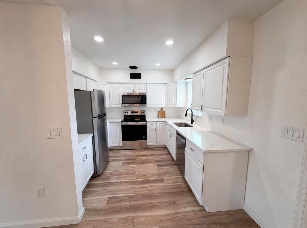 Property photo 2 of 567 Baywood Dr N