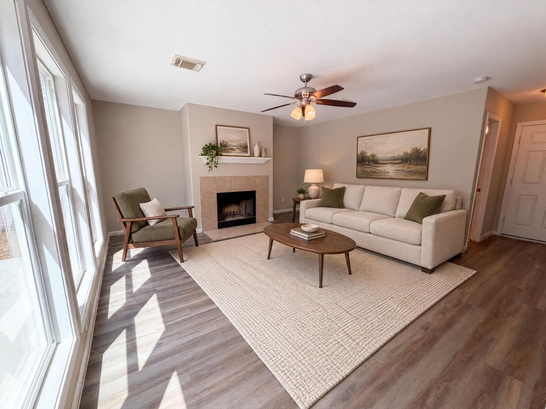 Property photo 3 of 12159 Hawthorne Dr