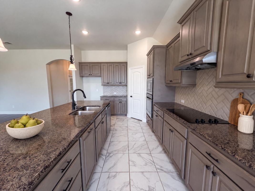 Property photo 2 of 130 Red Pine Dr
