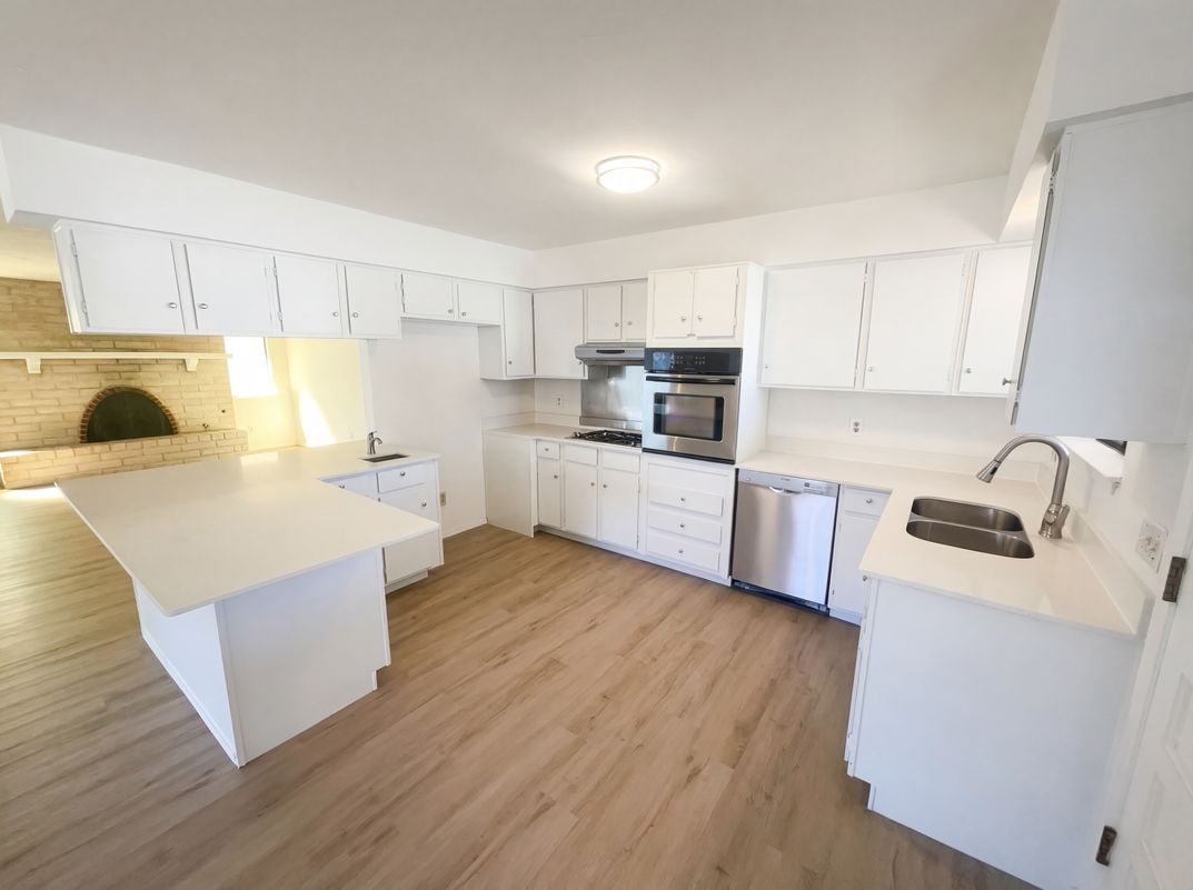 Property photo 2 of 1229 Kirby St NE