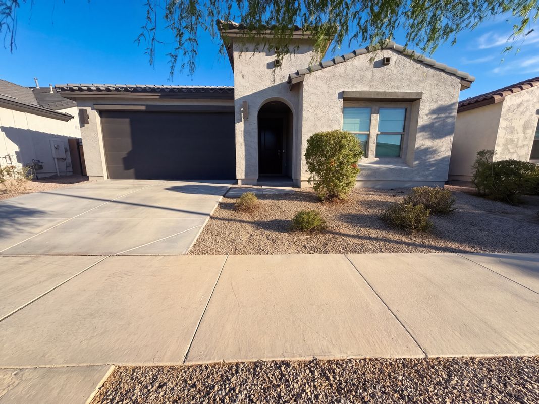 Property photo 1 of 3052 W Bent Tree Dr