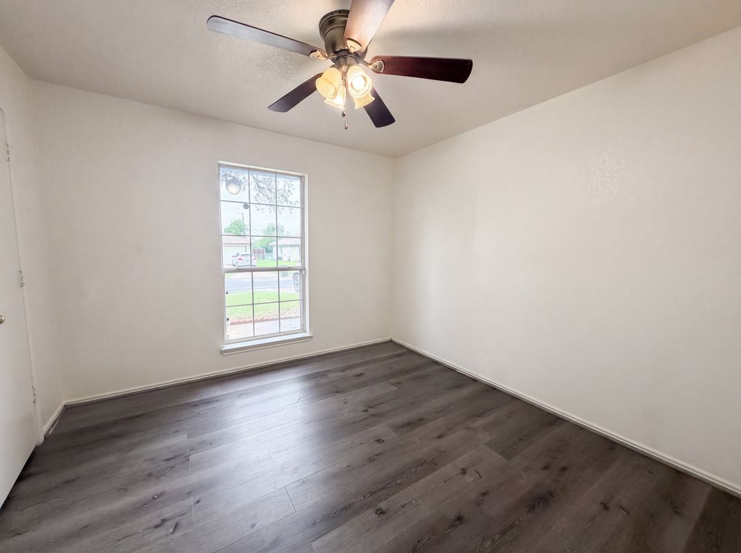 Photo 4 of 17 of 2708 Timberline Dr, Killeen, TX