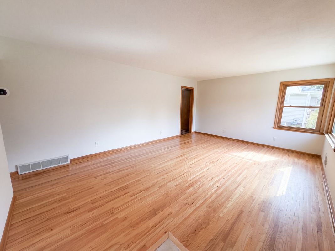 Property photo 3 of 5964 Decatur Ave N