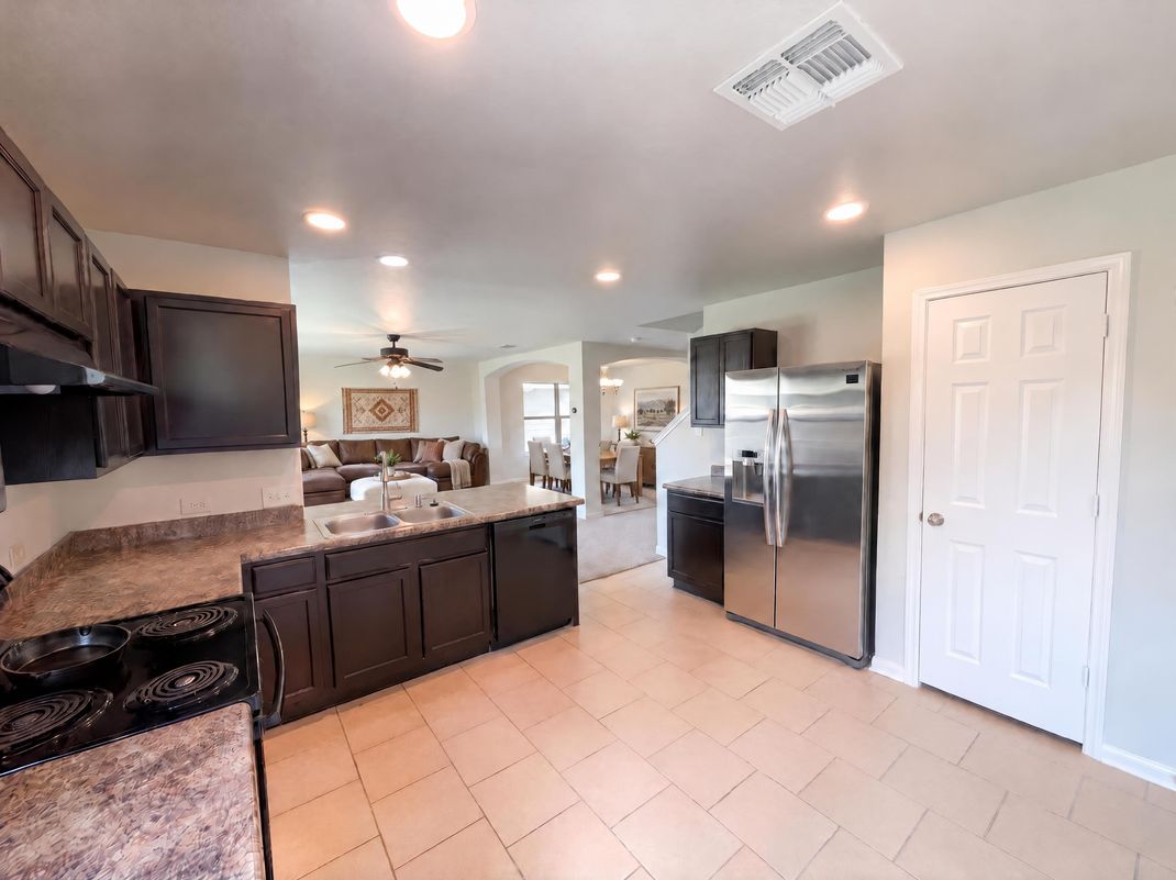 Property photo 2 of 10247 Villa Del Lago