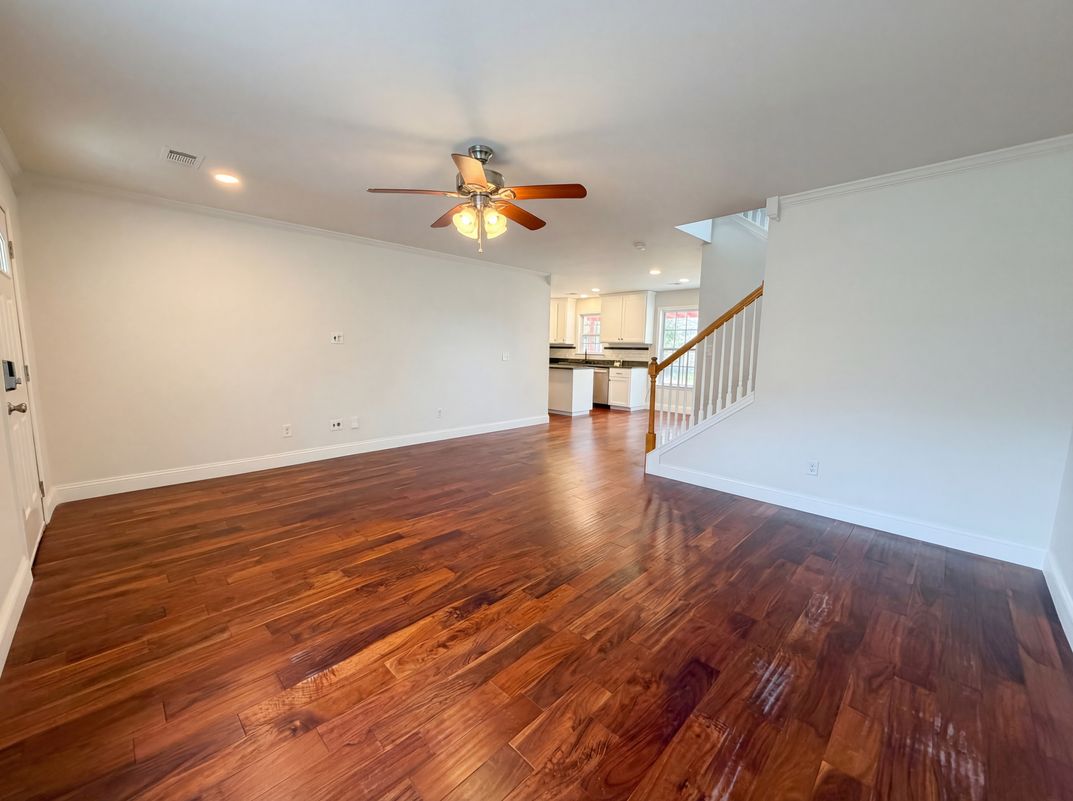 Property photo 3 of 202 Arbor Oaks Dr