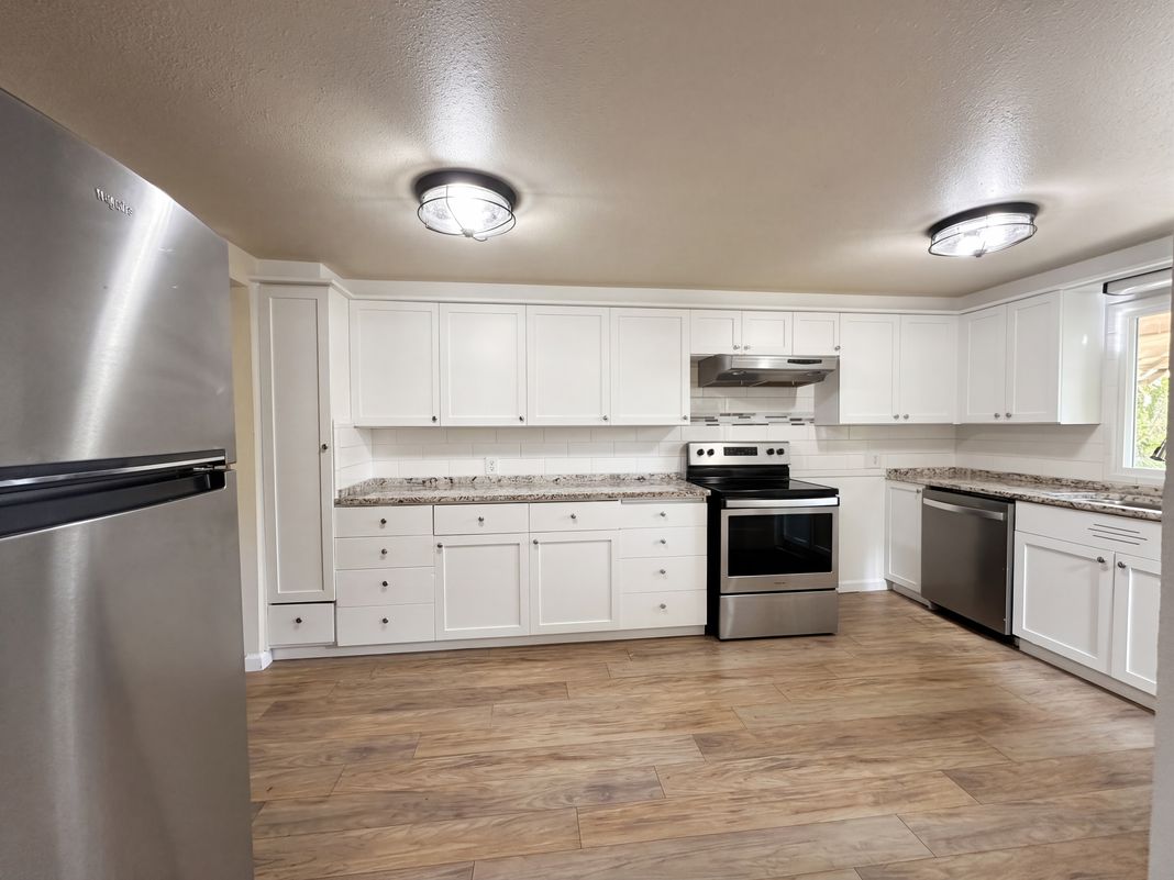 Property photo 2 of 1213 Boulevard Rd SE