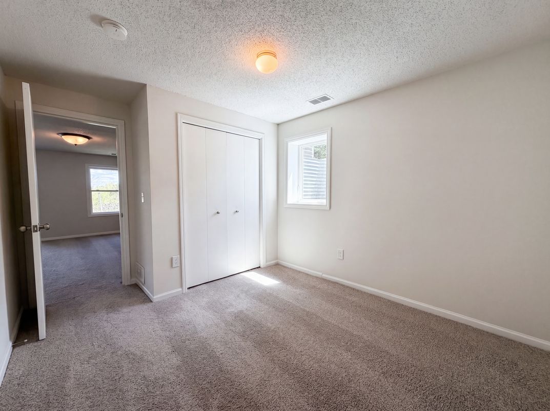Photo 16 of 25 of 9429 Harkness Ave S, Cottage Grove, MN