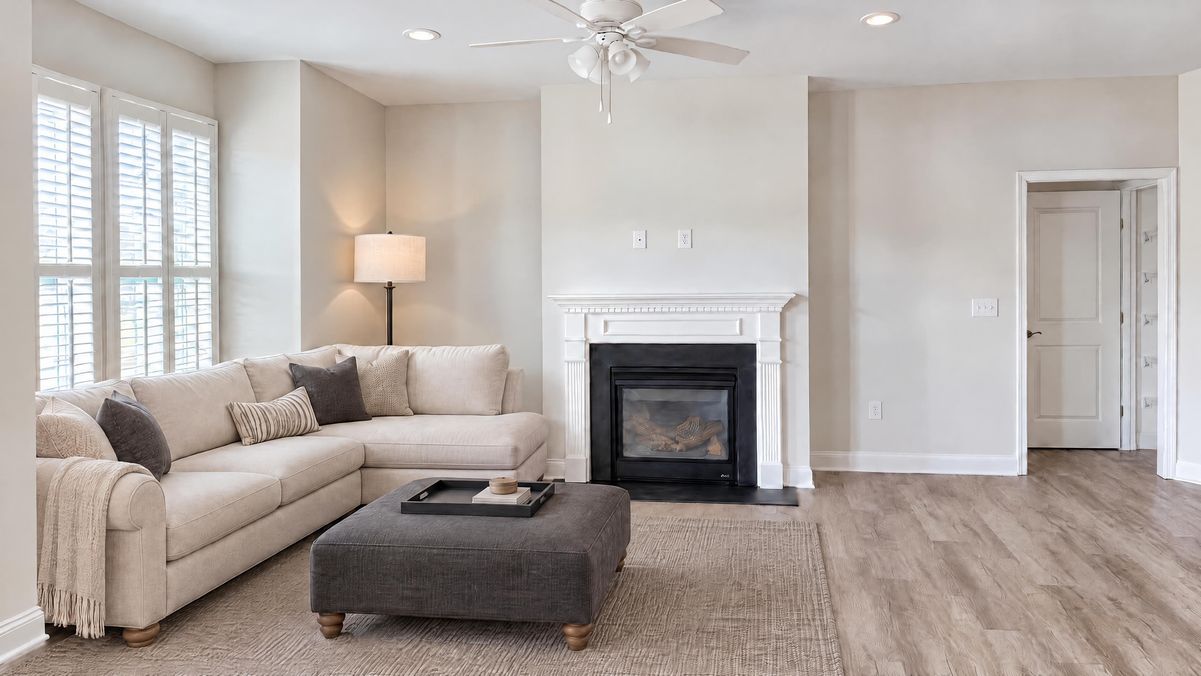 Property photo 2 of 117 Amberfield Ct