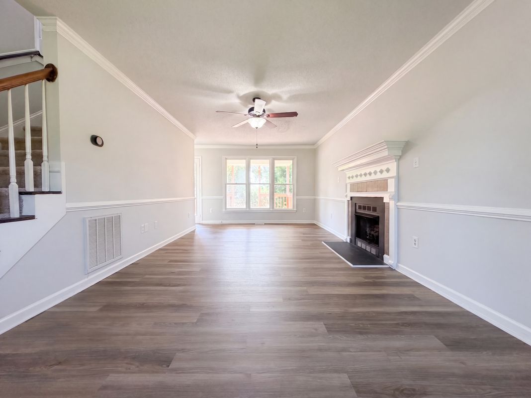 Property photo 3 of 106 Deblyn Ct