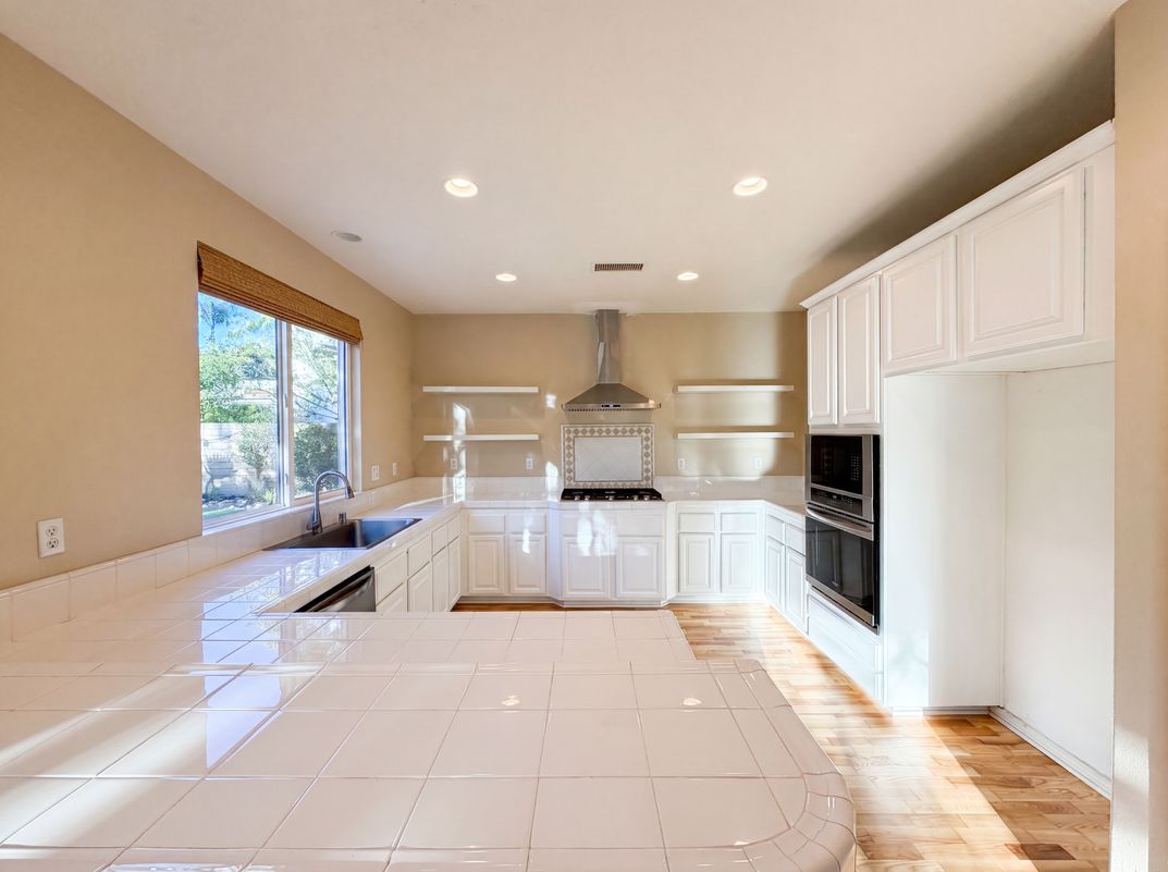 Property photo 2 of 22017 Sunrise View Pl