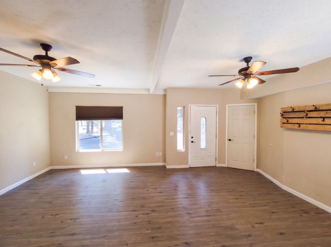 Property photo 3 of 56992 Fawn Ln