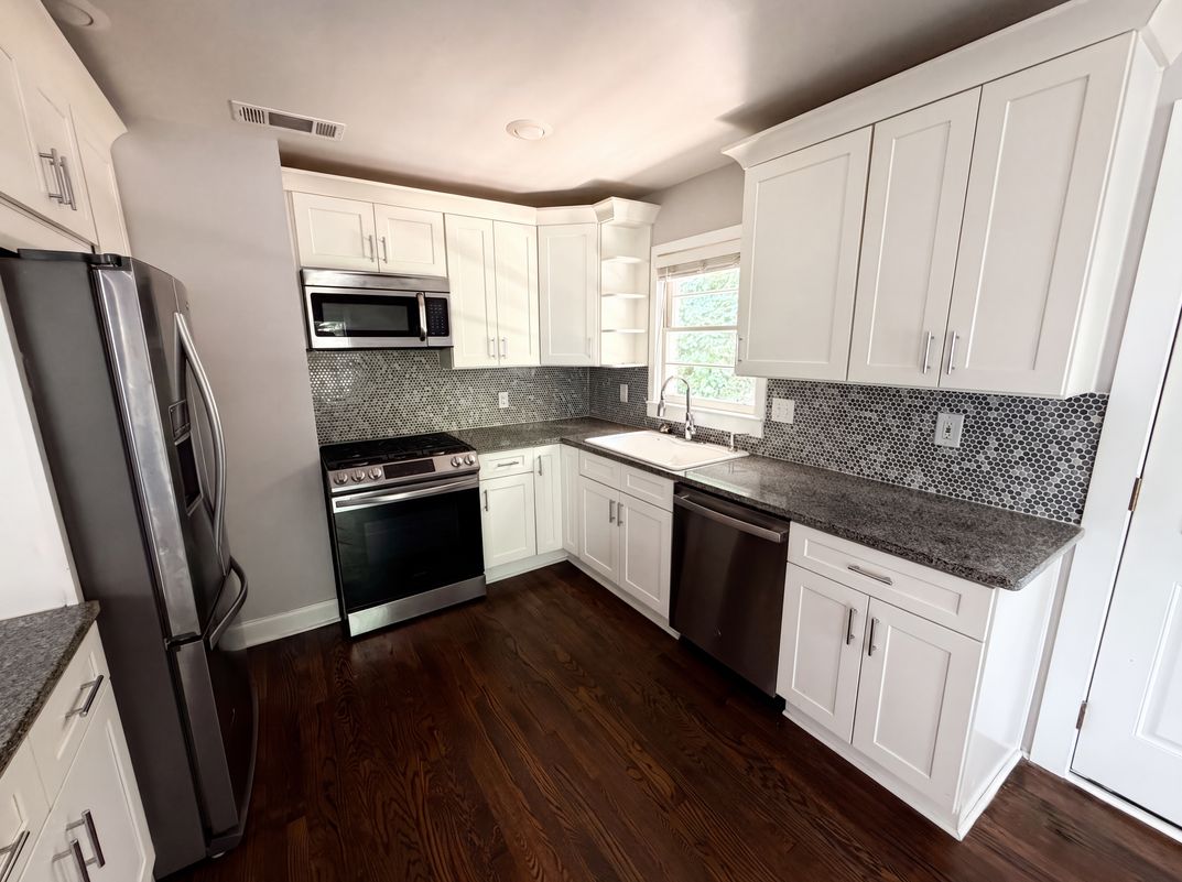 Property photo 2 of 2336 Nesbitt Dr NE