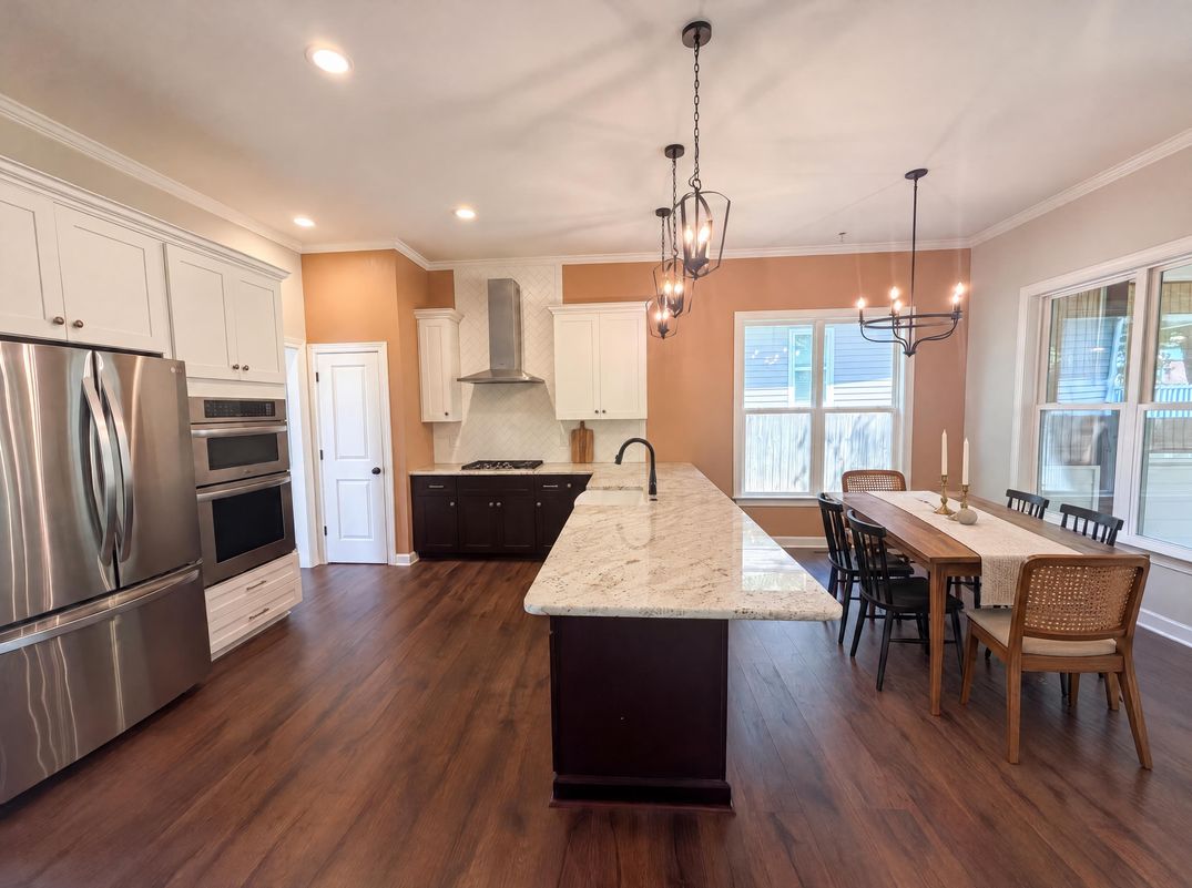 Property photo 3 of 1010 Holloway St