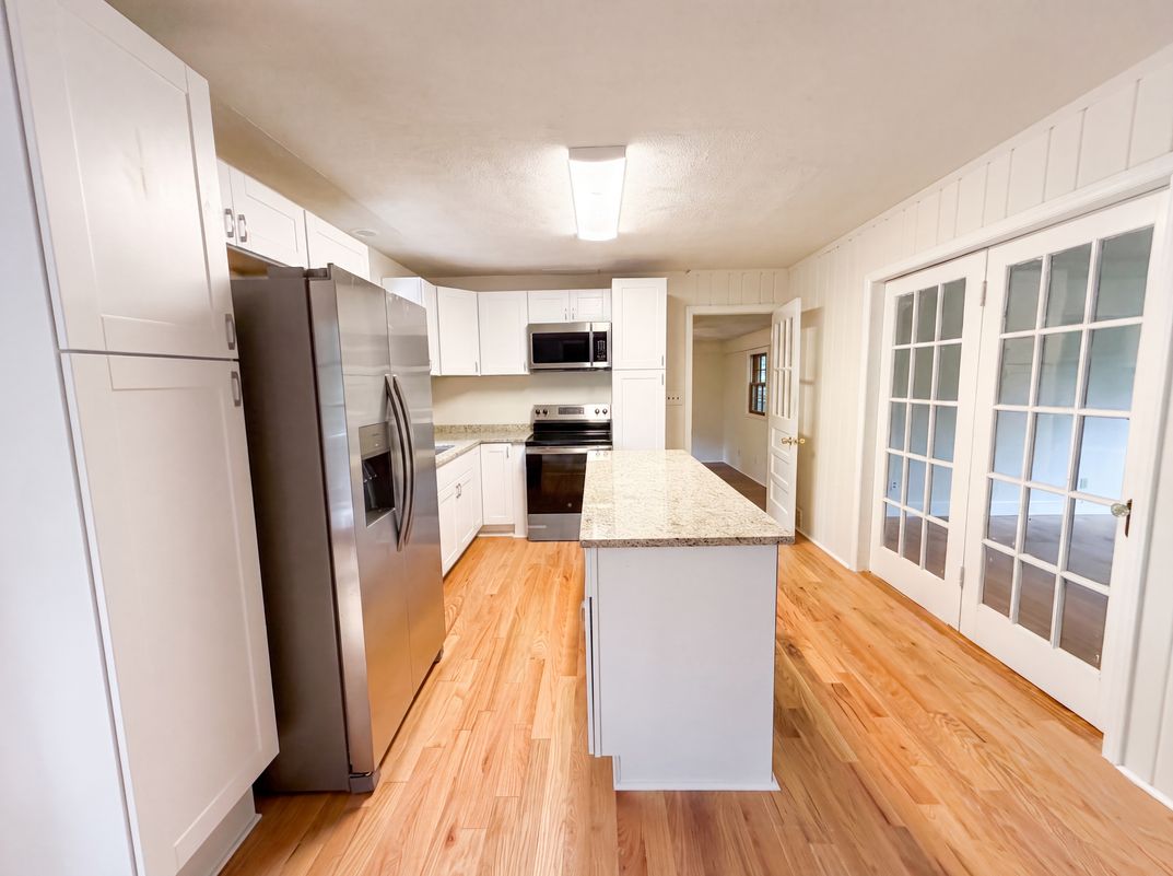 Property photo 2 of 5148 Clearview Dr