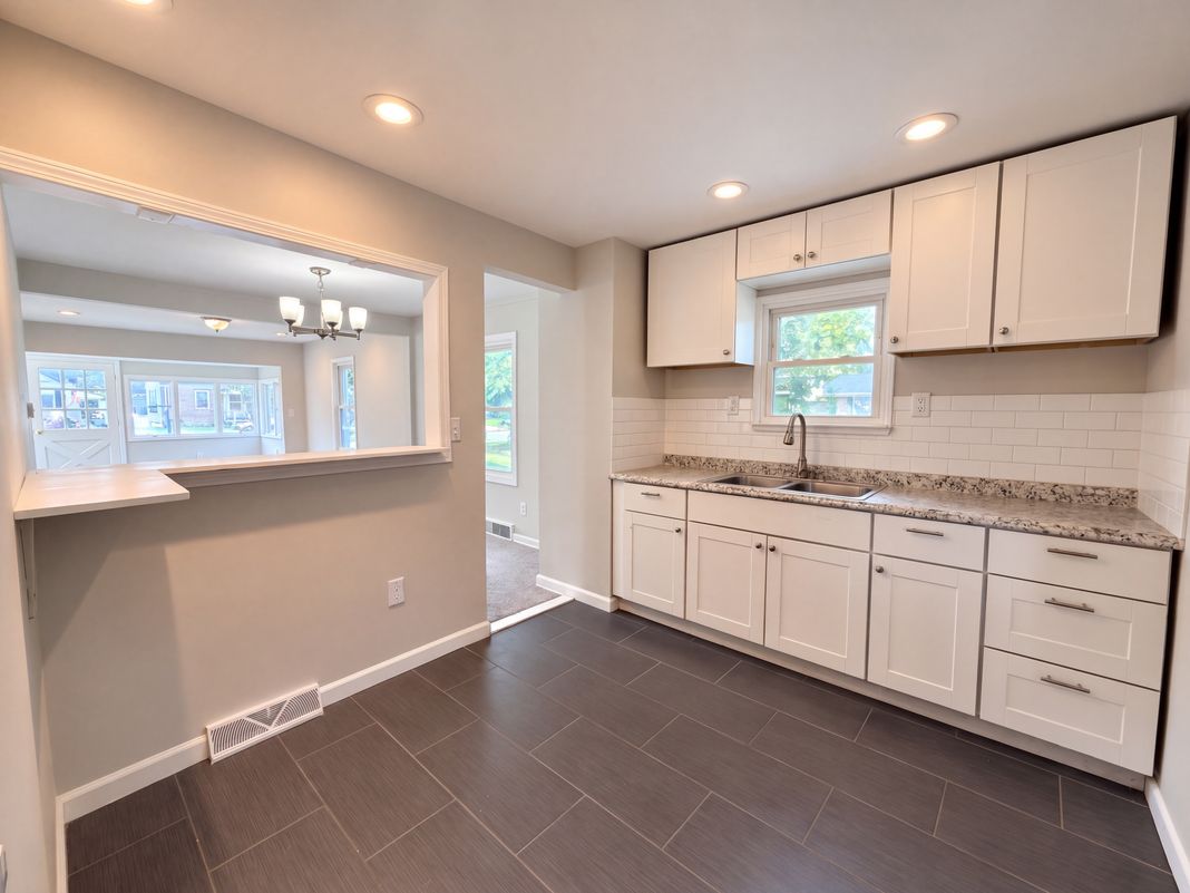 Property photo 2 of 2224 Markese Ave