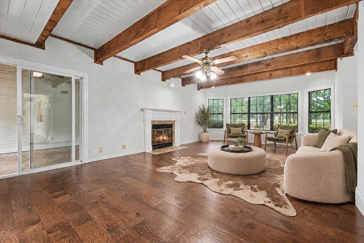 Property photo 3 of 5753 Fm 36 S