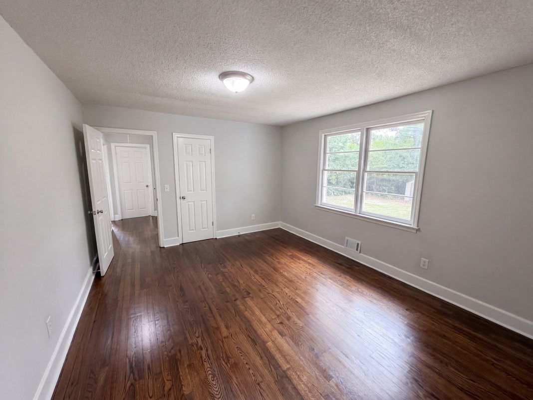 Property photo 3 of 840 Decatur St