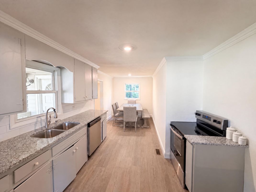 Property photo 2 of 1610 Martin Ave