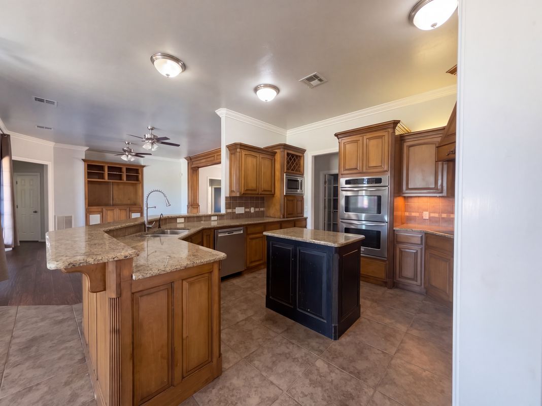 Property photo 2 of 4120 S Choctaw Rd