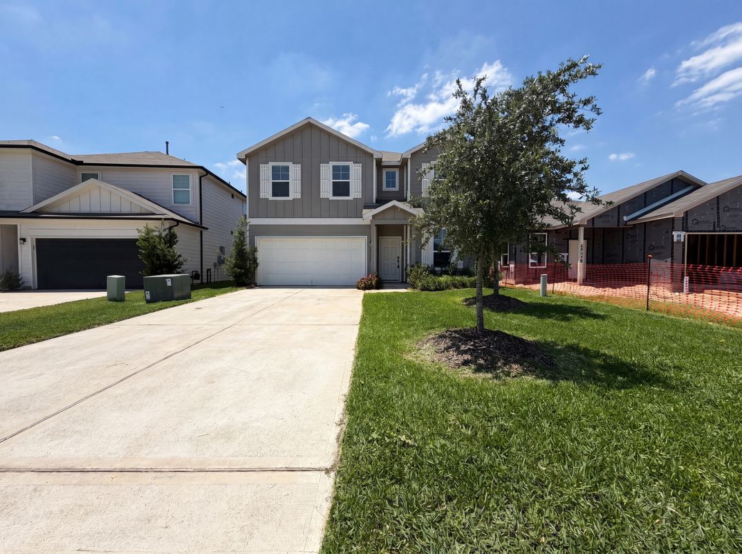 Property photo 1 of 25635 Balsamroot Dr