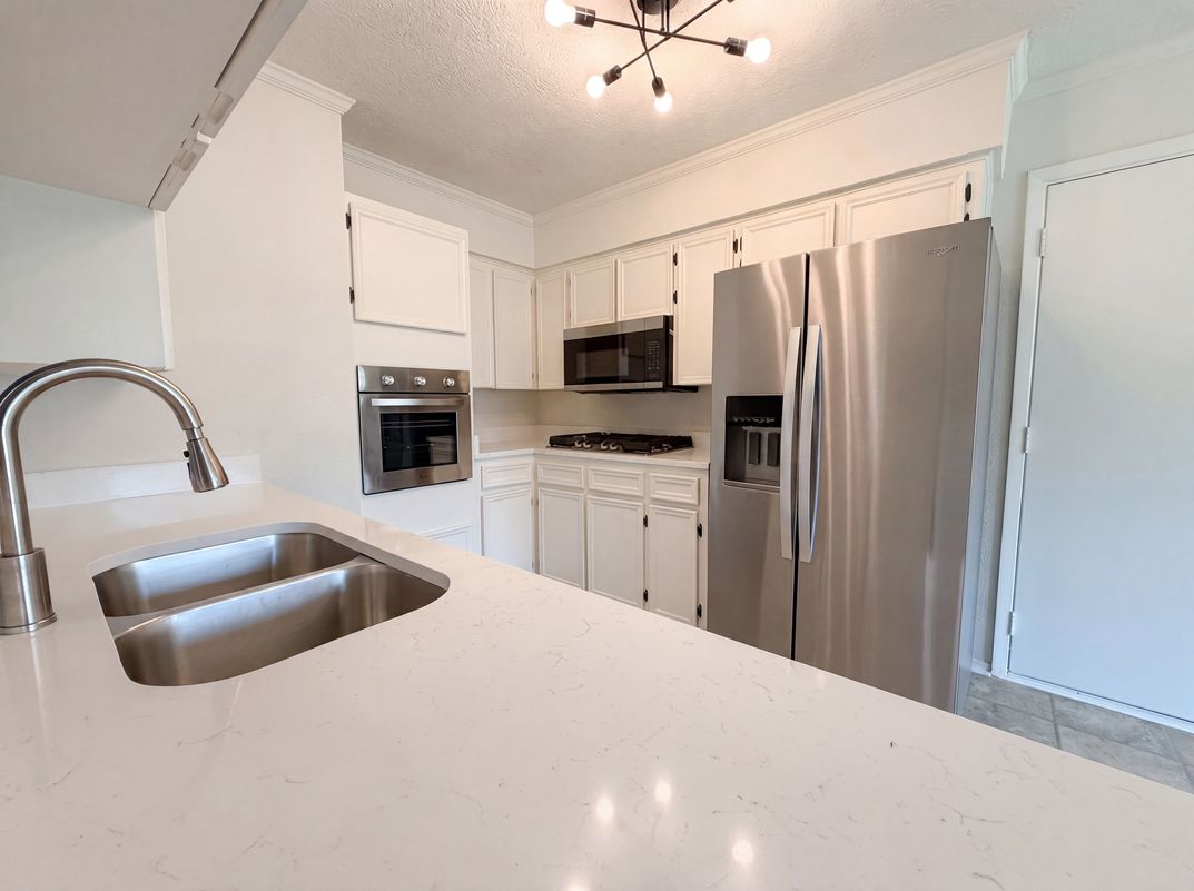 Property photo 2 of 501 E Central Dr
