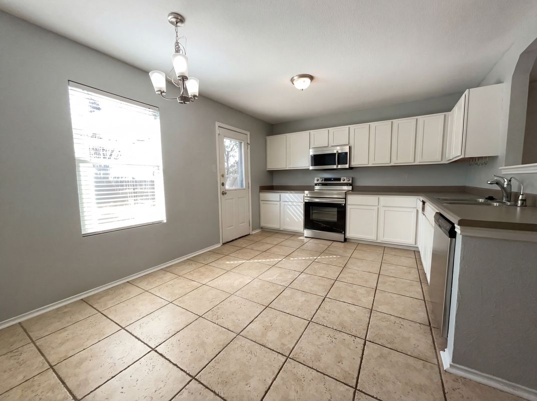 Property photo 2 of 20503 Liatris Ln