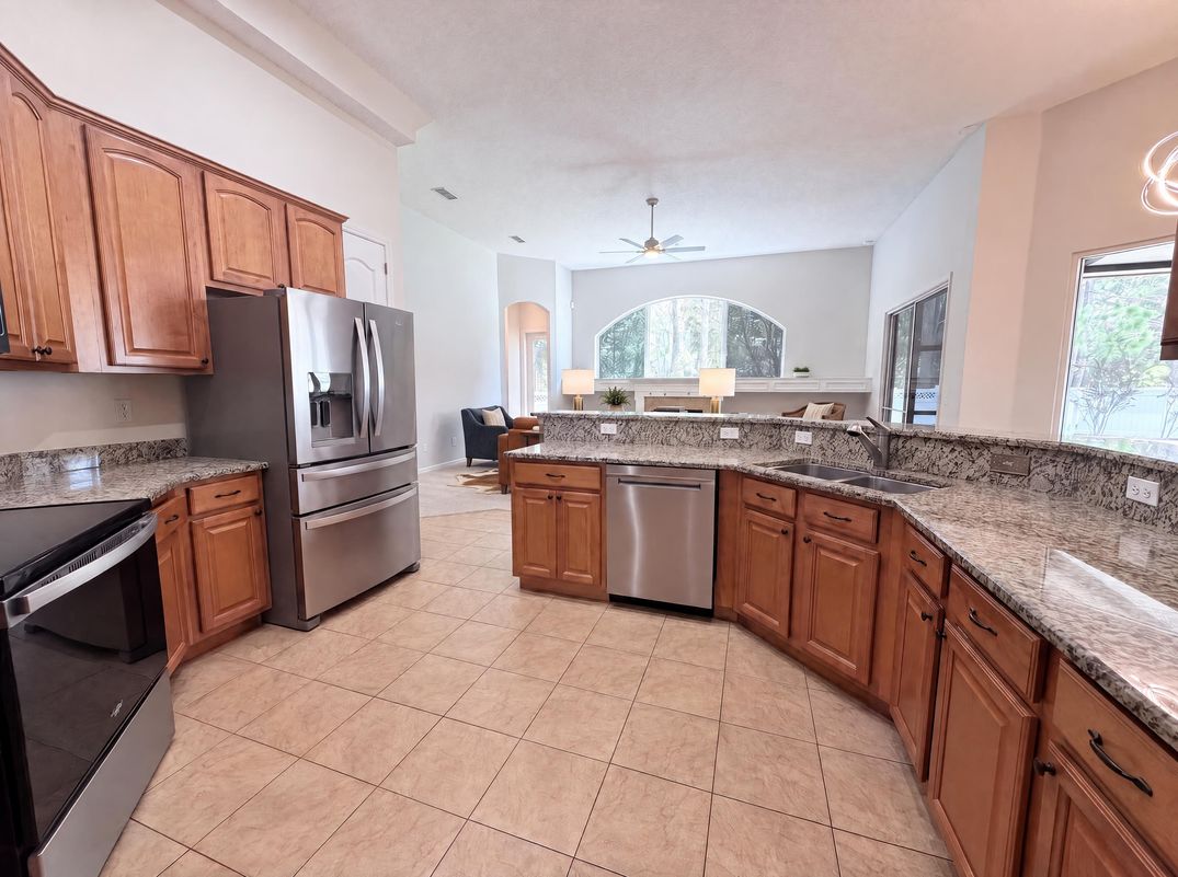 Property photo 2 of 845 Songbird Dr