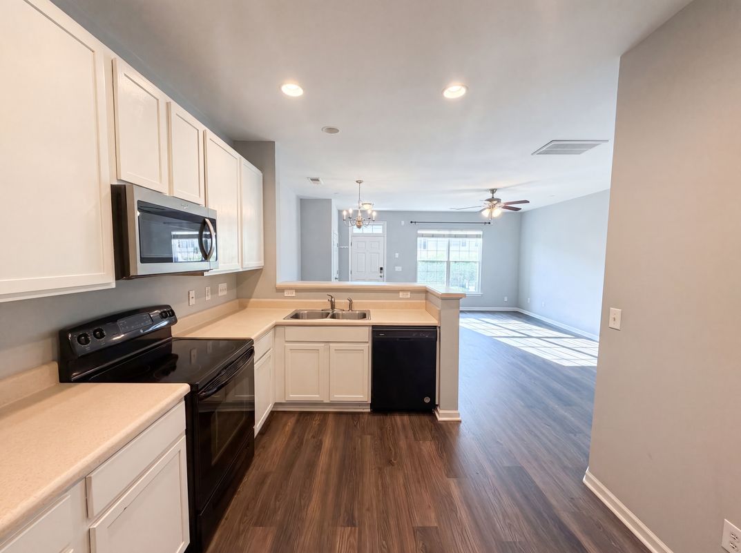 Property photo 2 of 1121 Consortium Dr Unit 114