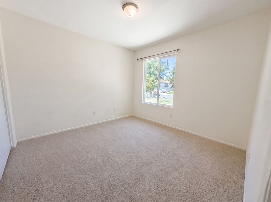 Photo 12 of 20 of 22125 Country Hills Dr, Wildomar, CA