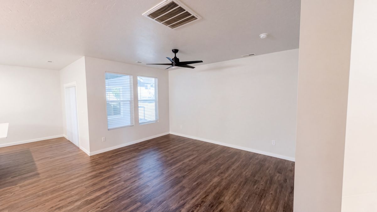 Property photo 3 of 4998 W Thornapple Dr