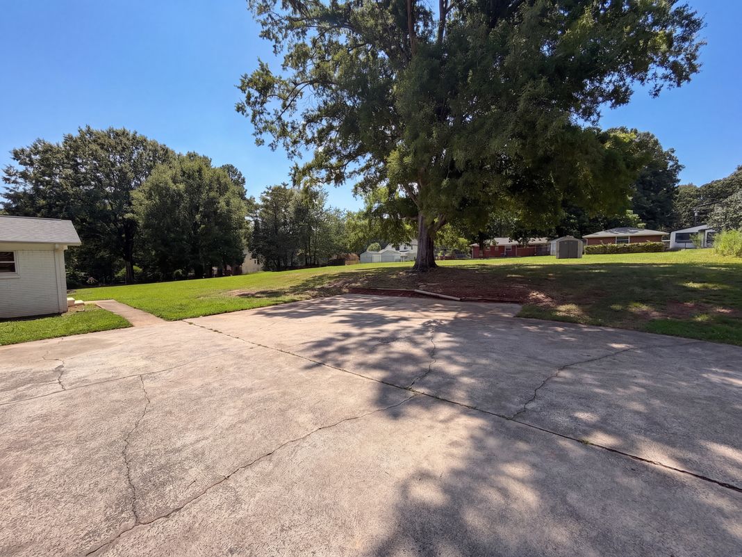 Photo 22 of 23 of 8519 Denbur Dr, Charlotte, NC