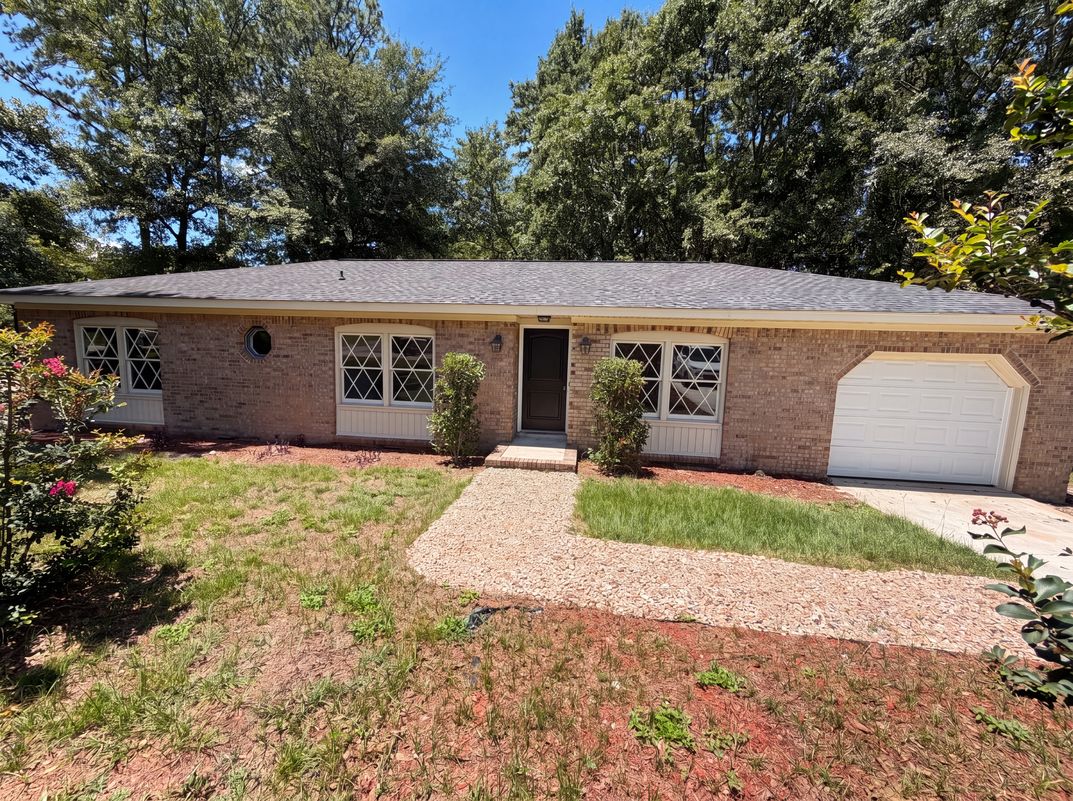 Property photo 1 of 1020 Pisgah Church Rd
