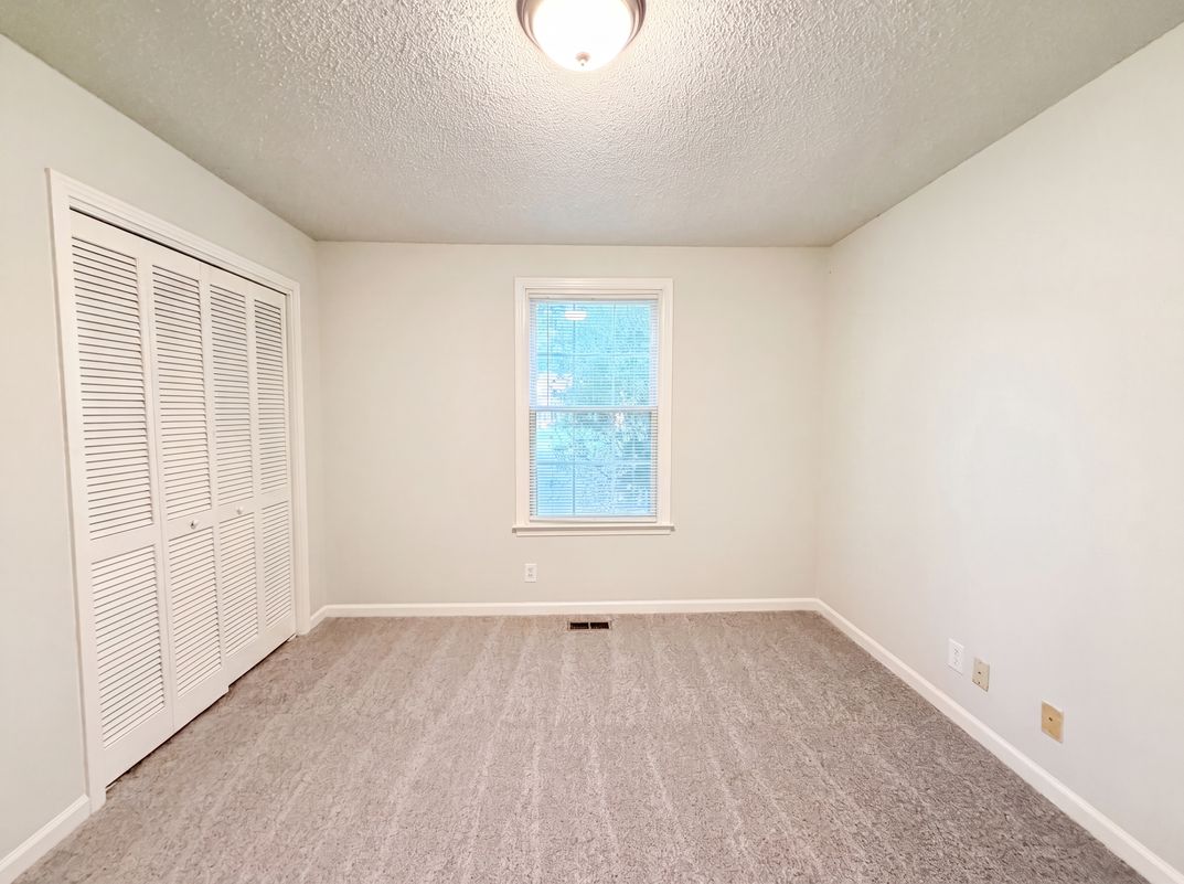 Photo 14 of 20 of 166 Kirby Dr, Clarksville, TN