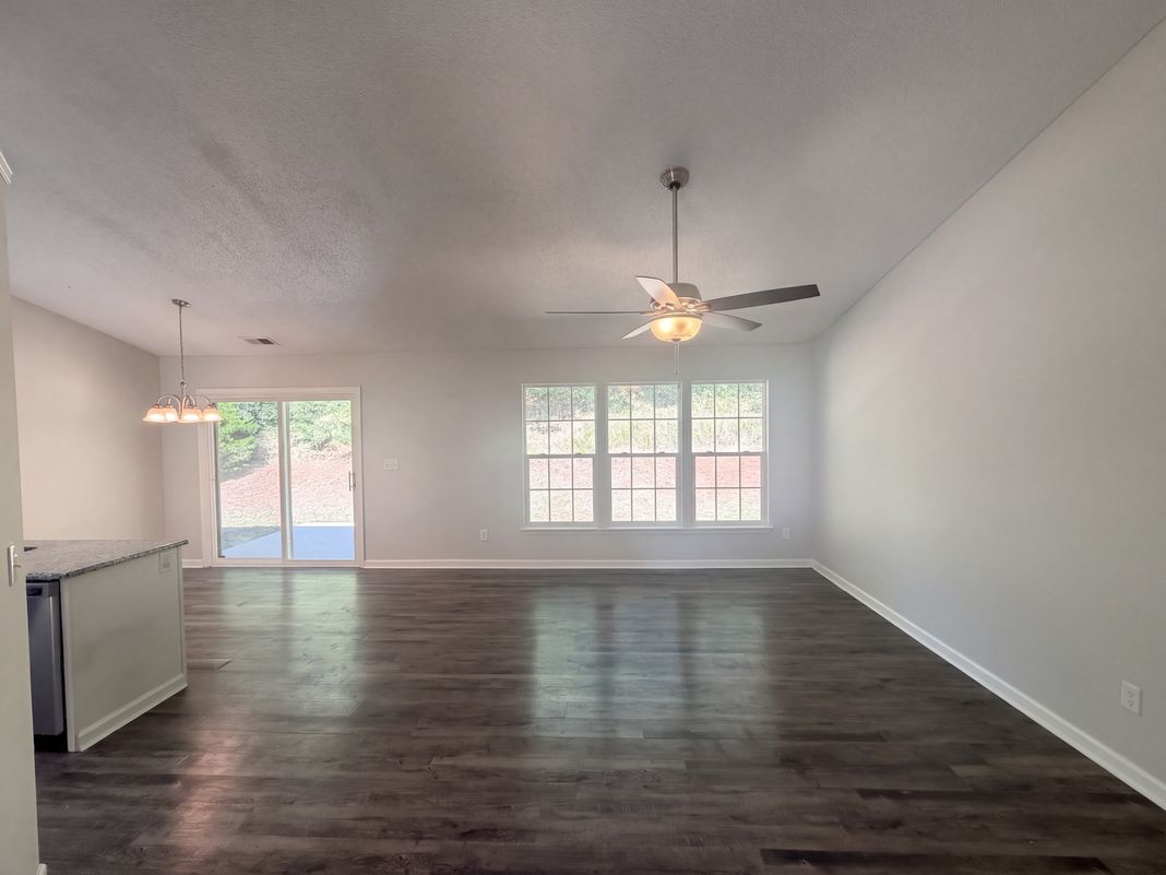 Property photo 3 of 2094 Chapel Creek Rd SW