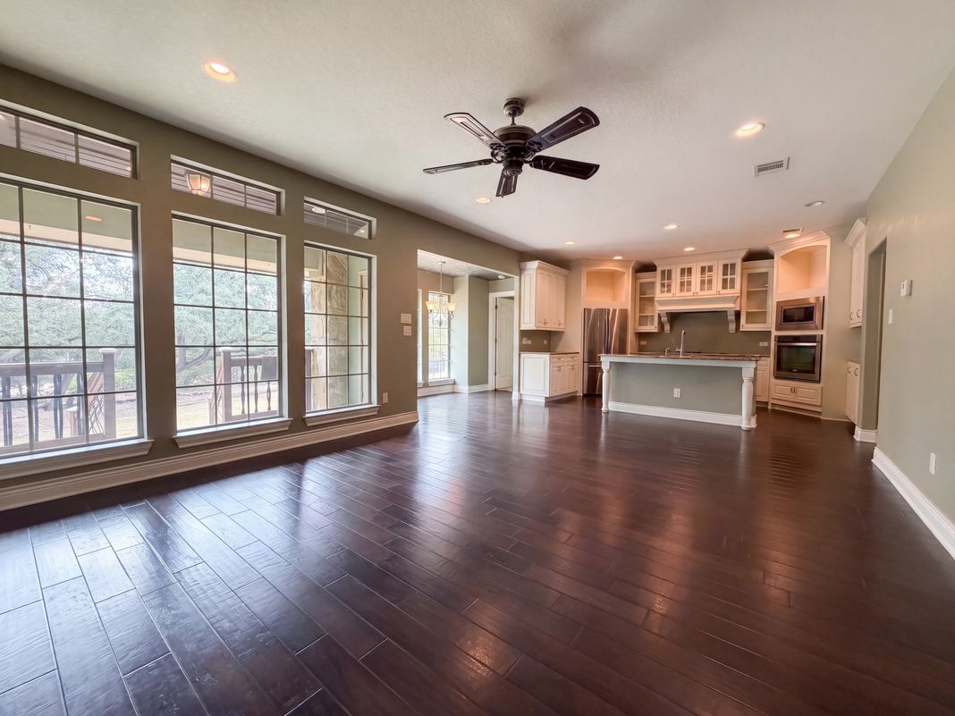 Property photo 3 of 26441 White Eagle Dr