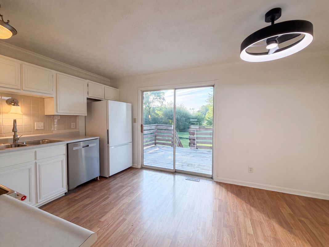 Property photo 2 of 71 Westridge Pl