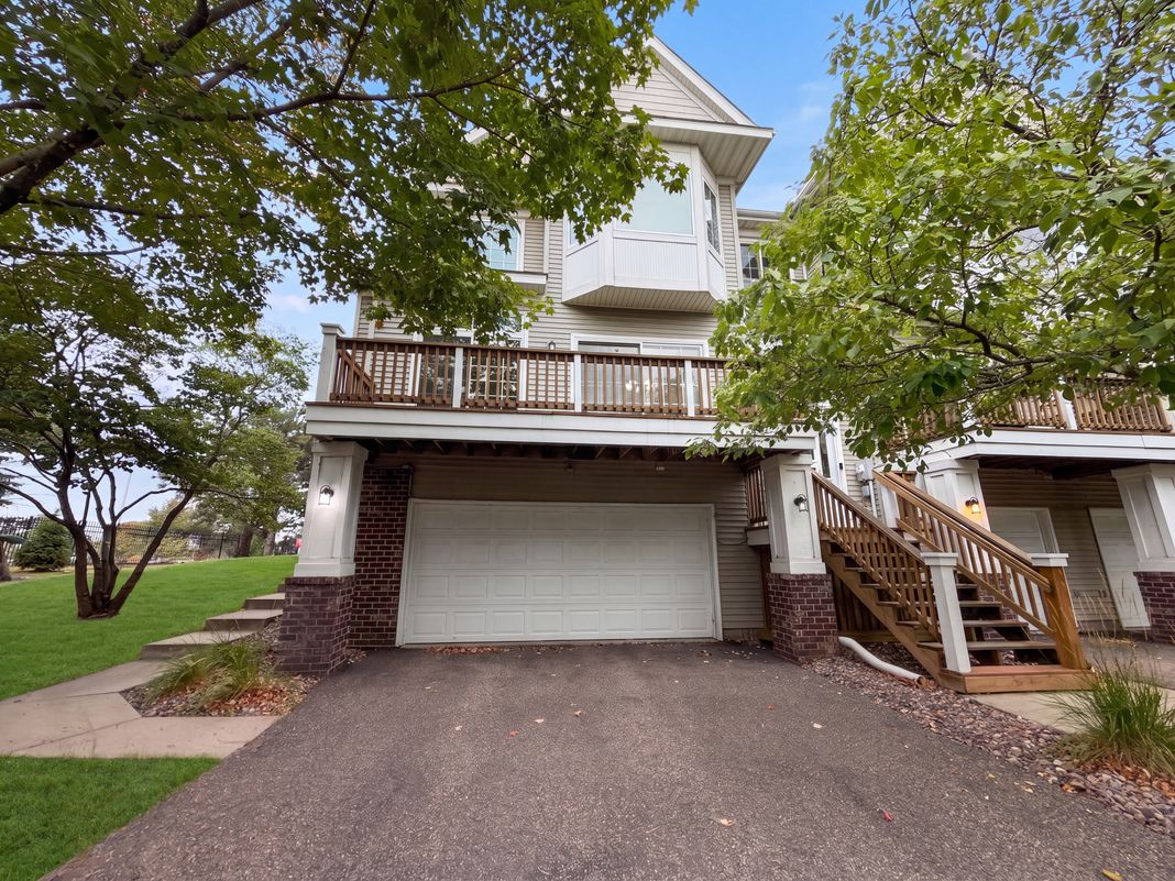 Property photo 1 of 214 Christenson Way NE