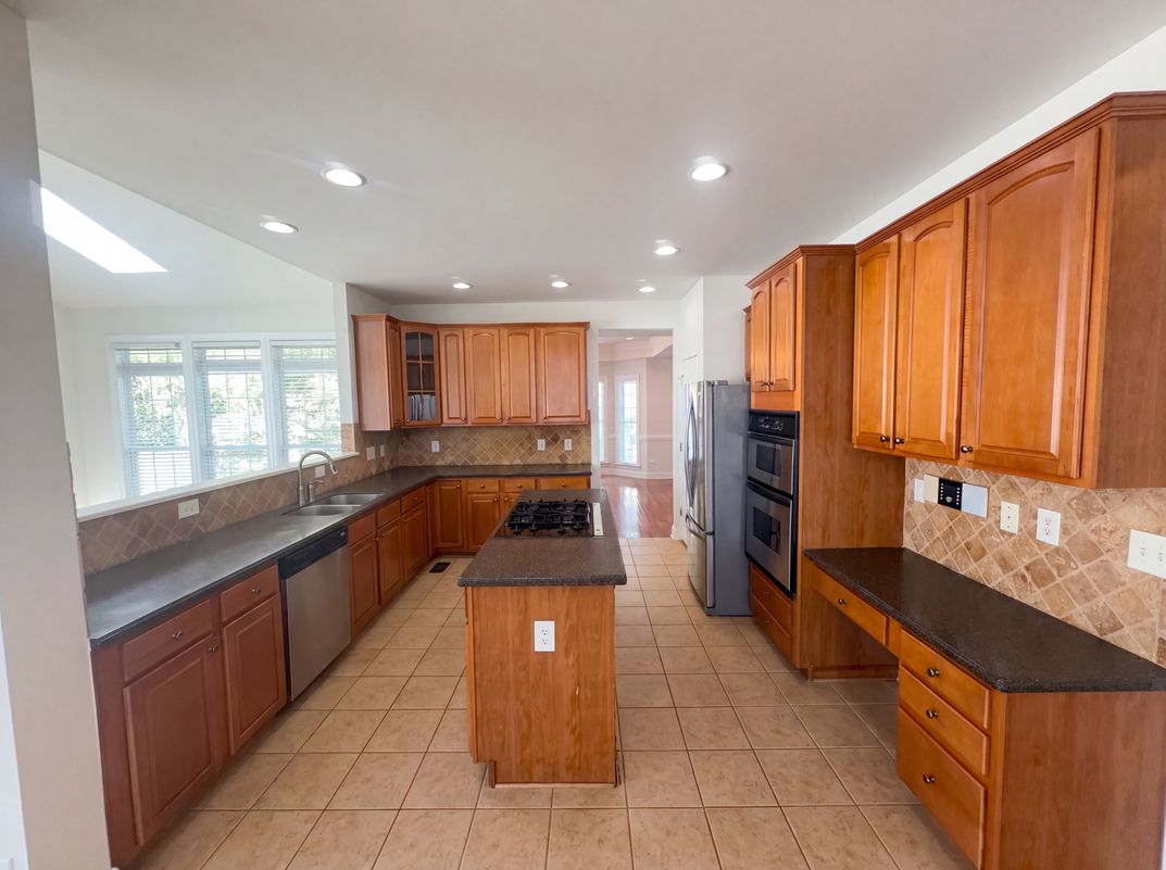 Property photo 2 of 4993 Winding Ridge Dr