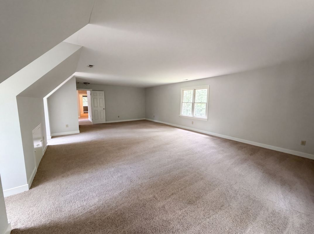 Photo 15 of 21 of 5517 W Bay Ct, Midlothian, VA