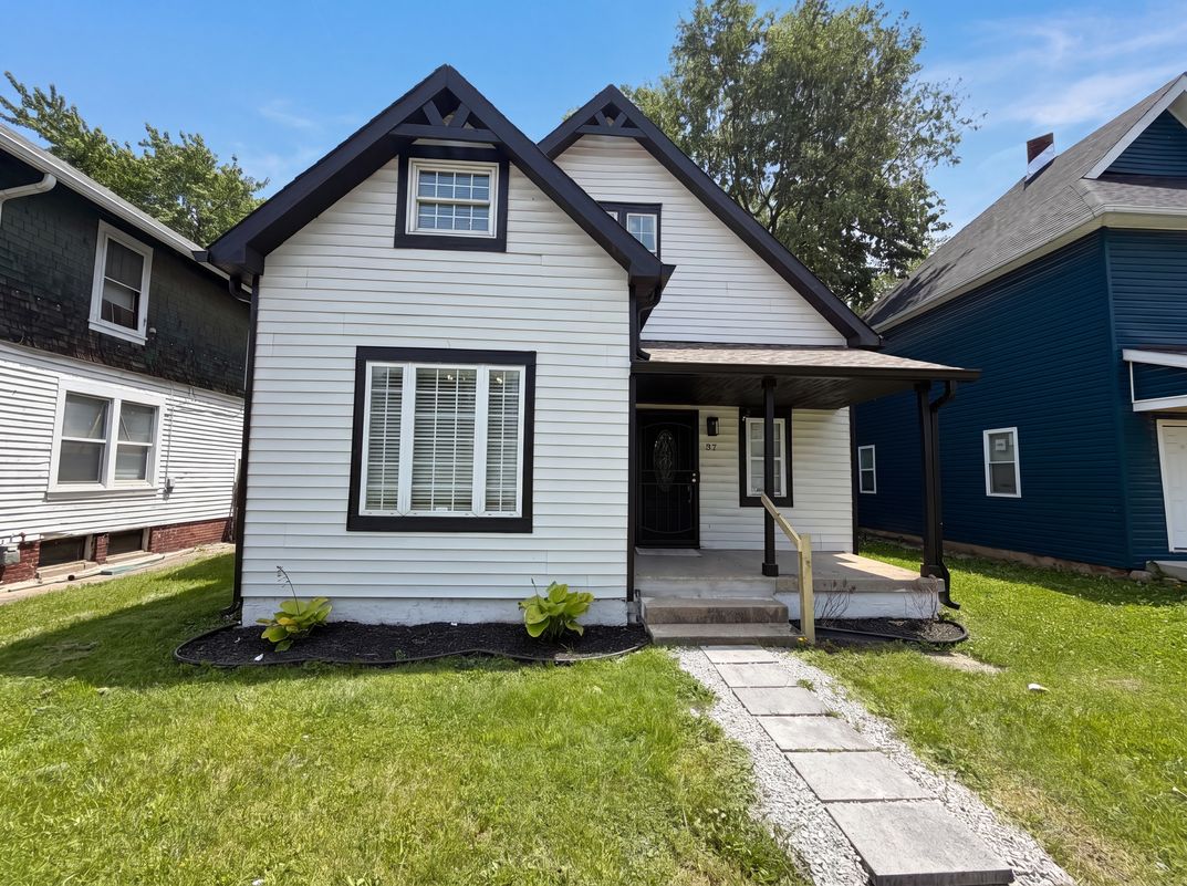 Property photo 1 of 37 N Sherman Dr