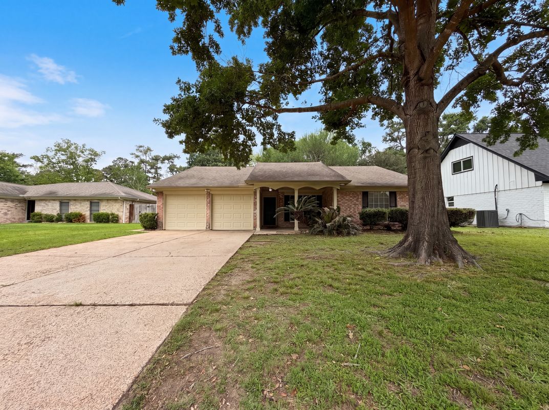 Property photo 1 of 9606 Ballin David Dr