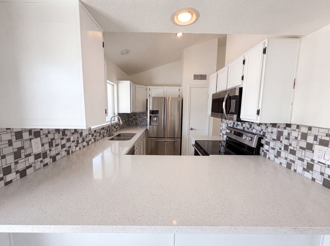 Property photo 2 of 6915 W Cherry Hills Dr