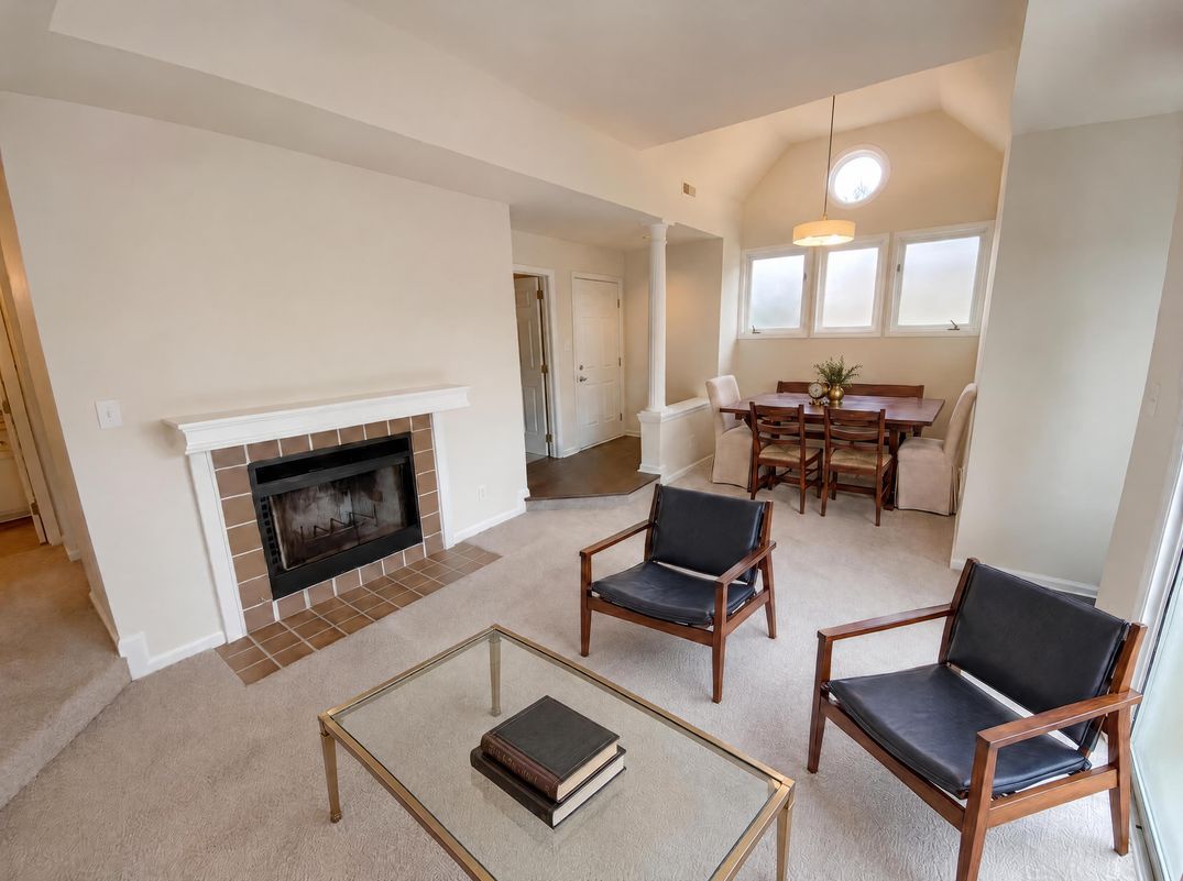 Property photo 3 of 1101 E Morehead St Apt 33