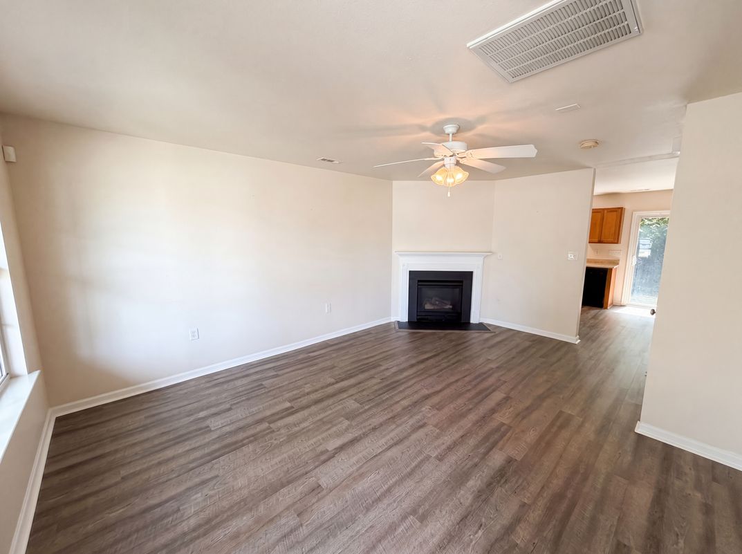 Property photo 3 of 1131 Jordans Pond Ln
